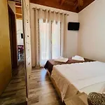 Jimmy's Lefkada, Katochori Katokhórion