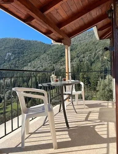 Jimmy's Lefkada, Katochori *