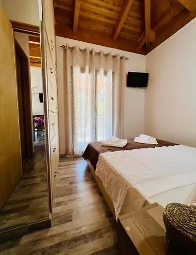 Jimmy's Lefkada, Katochori Katokhorion (Lefkada)